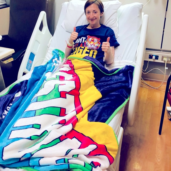 Meet your Posher, Ash & Family!🖤🎉 - Picture 4 of 9